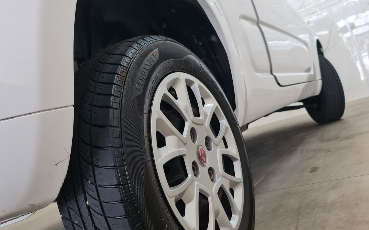 imagem-https://www.socarrao.com.br/sc-vehicle-images-prod/4373687/1792175305776-MjAyNjEwMTZfMTIyODEwIDEuanBn.jpg