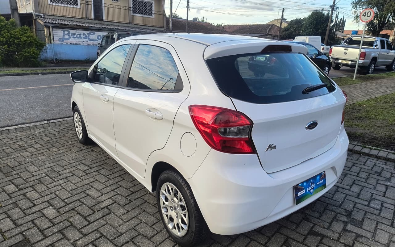 imagem-https://www.socarrao.com.br/sc-vehicle-images-prod/4373702/1792175404201-V2hhdHNBcHAgSW1hZ2UgMjAyNi0xMC0xNSBhdCAyMy4zMy4wOS5qcGVn.jpeg