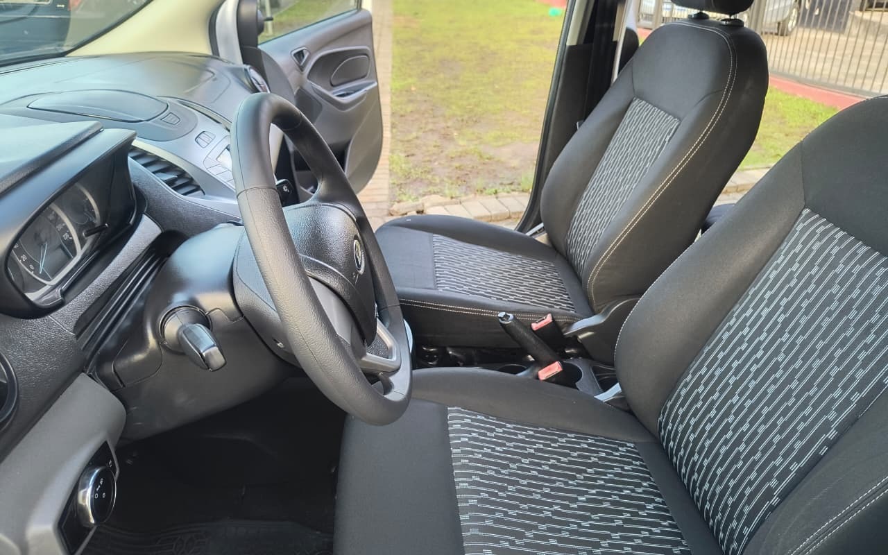 imagem-https://www.socarrao.com.br/sc-vehicle-images-prod/4373702/1792175404796-V2hhdHNBcHAgSW1hZ2UgMjAyNi0xMC0xNSBhdCAyMy4zMy4xNC5qcGVn.jpeg