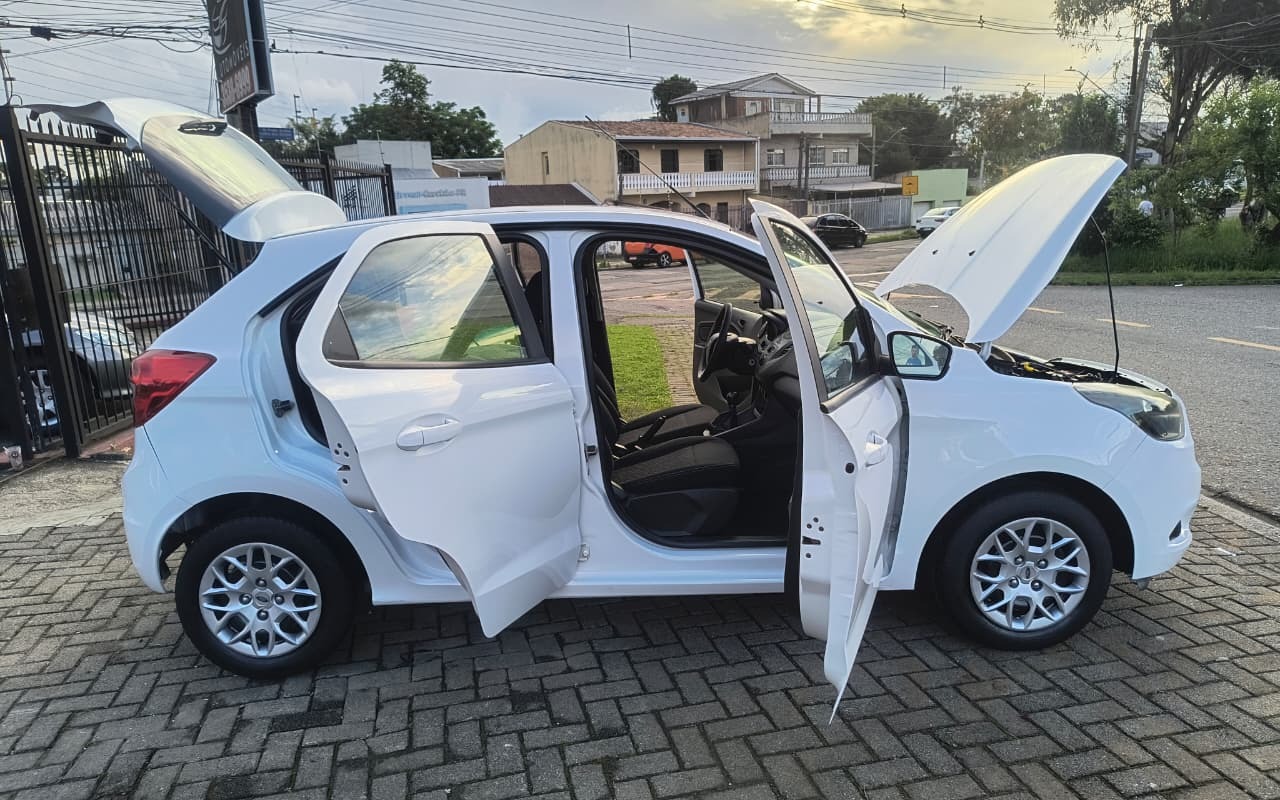 imagem-https://www.socarrao.com.br/sc-vehicle-images-prod/4373702/1792175405604-V2hhdHNBcHAgSW1hZ2UgMjAyNi0xMC0xNSBhdCAyMy4zMy4yMyAoMSkuanBlZw.jpeg