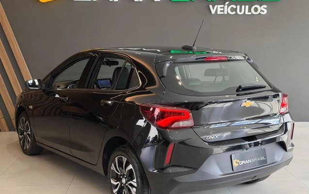 imagem-https://www.socarrao.com.br/sc-vehicle-images-prod/4373751/1792607036877-8575315_12_B_669d55c2f4.jpeg