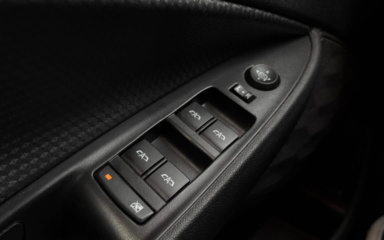imagem-https://www.socarrao.com.br/sc-vehicle-images-prod/4373858/1792176413590-V2hhdHNBcHAgSW1hZ2UgMjAyNi0xMC0xNiBhdCAxNS4wMy41NiAoMSkuanBlZw.jpeg