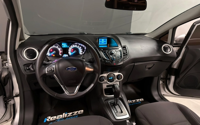 imagem-https://www.socarrao.com.br/sc-vehicle-images-prod/4373874/1792176510526-003_32b6476922e6c06f90facba85c8ba036.jpeg