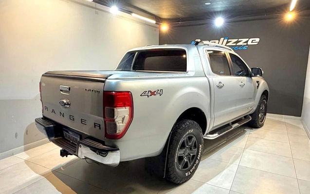 imagem-https://www.socarrao.com.br/sc-vehicle-images-prod/4373875/1792176520678-003_24ae7a6c863fc452735270e36a1baa52.jpg