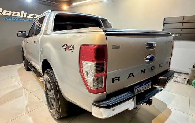 imagem-https://www.socarrao.com.br/sc-vehicle-images-prod/4373875/1792176520687-003_9b31b7953344dbb319491e2d65f2564f.jpg