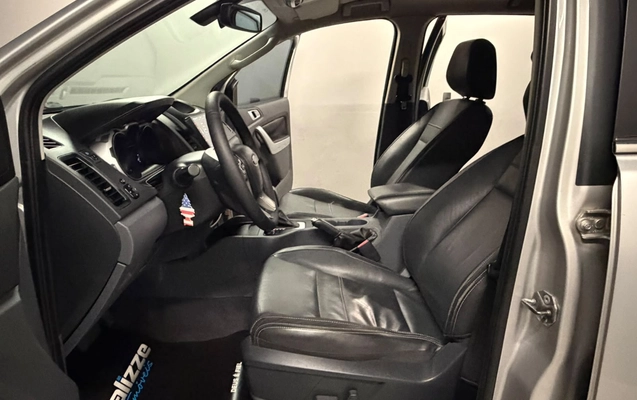 imagem-https://www.socarrao.com.br/sc-vehicle-images-prod/4373875/1792176520692-003_6fade1c32eee1754ee852303a2f79724.jpg