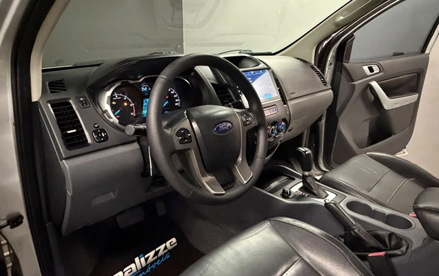 imagem-https://www.socarrao.com.br/sc-vehicle-images-prod/4373875/1792176520693-003_a2a9570ee7ec569882ca49f7aeaffa72.jpg