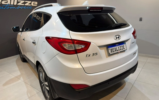imagem-https://www.socarrao.com.br/sc-vehicle-images-prod/4373884/1792176559655-003_58b93221bf42c1610bbc3f29ce3df698.jpeg