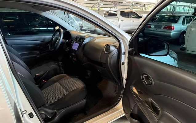 imagem-https://www.socarrao.com.br/sc-vehicle-images-prod/4373885/1792593062683-8576570_6_B_a6ba5c5f2e.jpeg