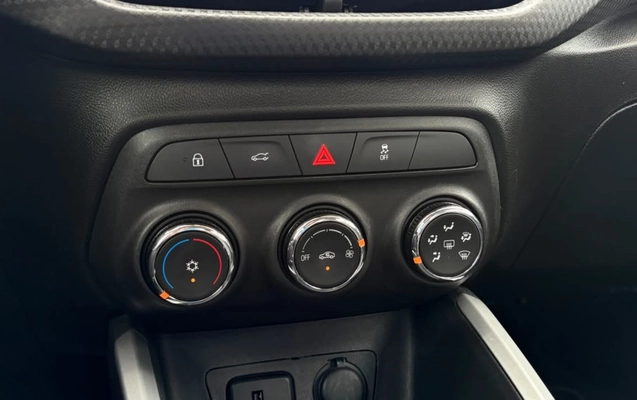 imagem-https://www.socarrao.com.br/sc-vehicle-images-prod/4373888/1792176578122-V2hhdHNBcHAgSW1hZ2UgMjAyNi0xMC0xNiBhdCAxNC41MS4zMiAoMSkuanBlZw.jpeg