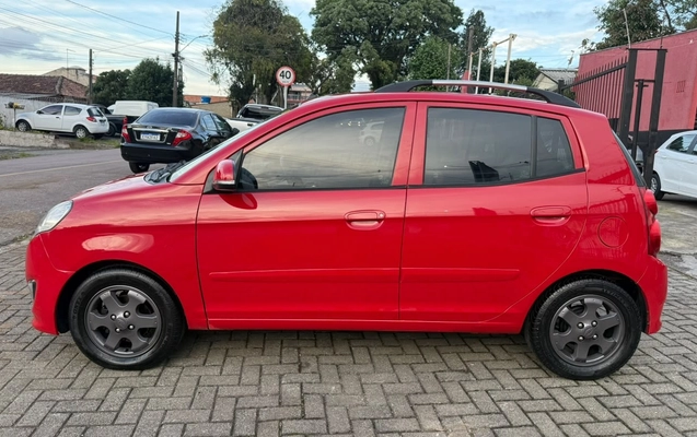 imagem-https://www.socarrao.com.br/sc-vehicle-images-prod/4373889/1792176579506-V2hhdHNBcHAgSW1hZ2UgMjAyNi0xMC0xNSBhdCAyMC4yNi4zMiAoMikuanBlZw.jpeg