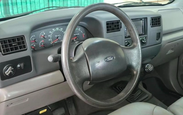 imagem-https://www.socarrao.com.br/sc-vehicle-images-prod/4373915/1792176732664-8573312_13_B_c68f899d5d.jpeg