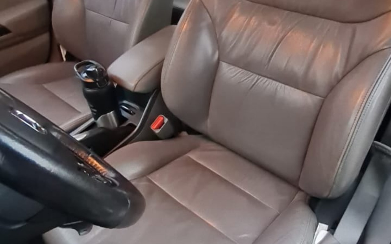 imagem-https://www.socarrao.com.br/sc-vehicle-images-prod/4373938/1793039854626-V2hhdHNBcHAgSW1hZ2UgMjAyNi0xMC0xNiBhdCAxNi4wOS4yNSAoMSkuanBlZw.jpeg