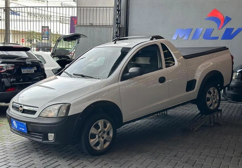 Chevrolet Montana 2010 Branco — foto 1 de 3