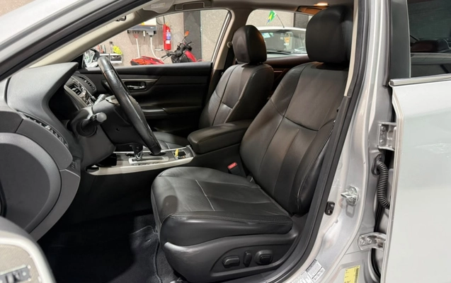 imagem-https://www.socarrao.com.br/sc-vehicle-images-prod/4374039/1792177695076-vehicle_image_1792177678_d89fd847d2cfdd1812d8f8398463b17c.jpeg