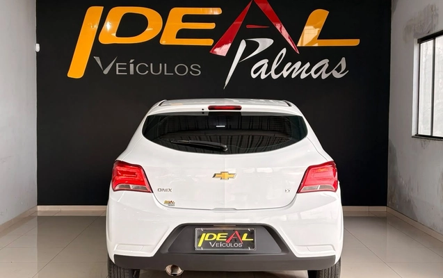 imagem-https://www.socarrao.com.br/sc-vehicle-images-prod/4374040/1792177725664-098dee11a1db435a8b15e7c8fd7e1ed7_1792177677931.jpg