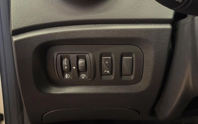 imagem-https://www.socarrao.com.br/sc-vehicle-images-prod/4374112/1792178343300-8576965_10_B_5b70c53fff.jpeg