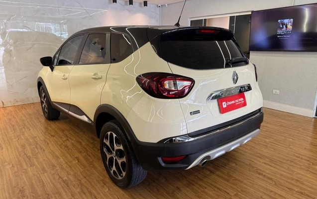 imagem-https://www.socarrao.com.br/sc-vehicle-images-prod/4374112/1792178343301-8576965_13_B_9f34e16ba5.jpeg