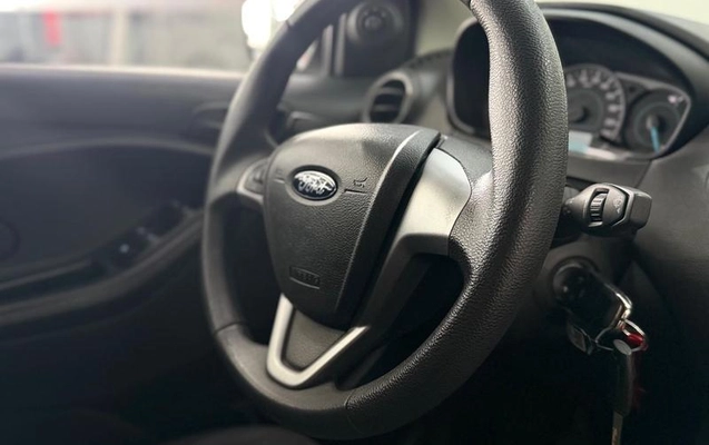 imagem-https://www.socarrao.com.br/sc-vehicle-images-prod/4374160/1792182926285-8523286_17_B_e613506525.jpeg