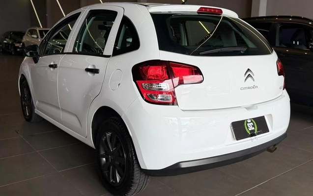 imagem-https://www.socarrao.com.br/sc-vehicle-images-prod/4374208/1792179150387-8559835_0_B_96bc3d5c5d.jpeg