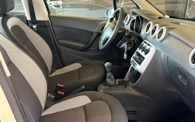 imagem-https://www.socarrao.com.br/sc-vehicle-images-prod/4374208/1792179150397-8559835_4_B_104c7f4187.jpeg