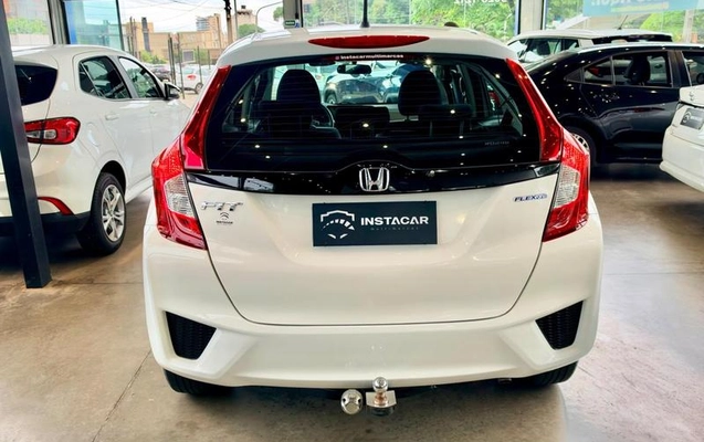 imagem-https://www.socarrao.com.br/sc-vehicle-images-prod/4374254/1792179136365-8557309_2_B_5492a7782b.jpeg