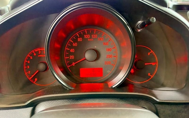 imagem-https://www.socarrao.com.br/sc-vehicle-images-prod/4374254/1792179136372-8557309_7_B_e6fa0496ee.jpeg
