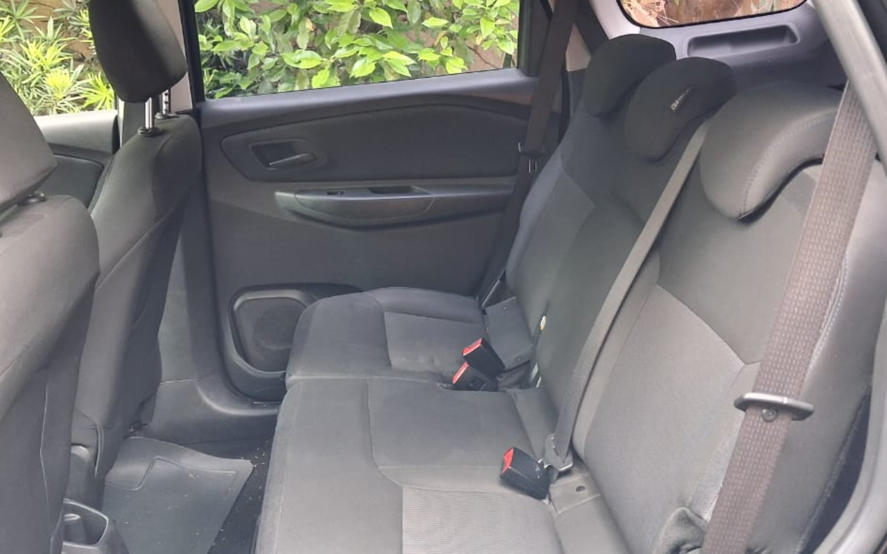 imagem-https://www.socarrao.com.br/sc-vehicle-images-prod/4374281/1792180409287-V2hhdHNBcHAgSW1hZ2UgMjAyNi0xMC0xNiBhdCAxNi4yMi41OC5qcGVn.jpeg