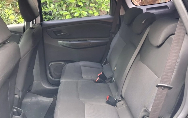 imagem-https://www.socarrao.com.br/sc-vehicle-images-prod/4374281/1792180409287-V2hhdHNBcHAgSW1hZ2UgMjAyNi0xMC0xNiBhdCAxNi4yMi41OC5qcGVn.jpeg