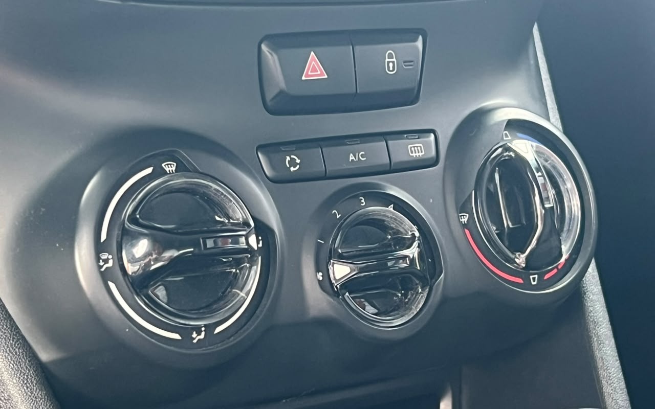 imagem-https://www.socarrao.com.br/sc-vehicle-images-prod/4374302/1792179516629-V2hhdHNBcHAgSW1hZ2UgMjAyNi0xMC0xNiBhdCAxNi4xOC40Ni5qcGVn.jpeg