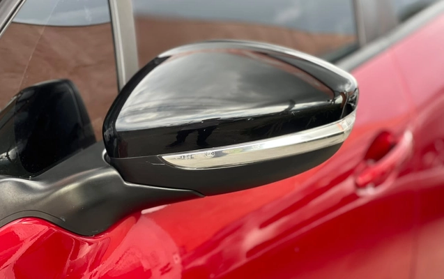 imagem-https://www.socarrao.com.br/sc-vehicle-images-prod/4374302/1792179518520-V2hhdHNBcHAgSW1hZ2UgMjAyNi0xMC0xNiBhdCAxNi4xOC41NCAoMSkuanBlZw.jpeg