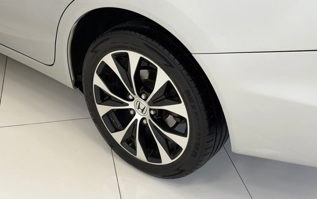 imagem-https://www.socarrao.com.br/sc-vehicle-images-prod/4374306/1792181690607-b35f8c74eed24c52b421c5166d0b83e4_1792168547008.jpg