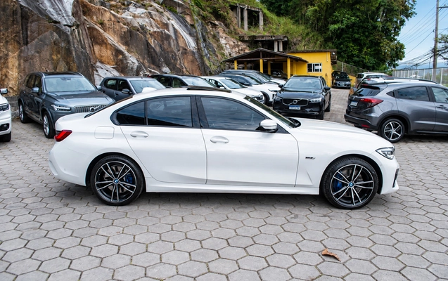 imagem-https://www.socarrao.com.br/sc-vehicle-images-prod/4374385/1792180018693-7cc16f4a3ca147eaaa52b9b8604c9466_1792179606335.jpg