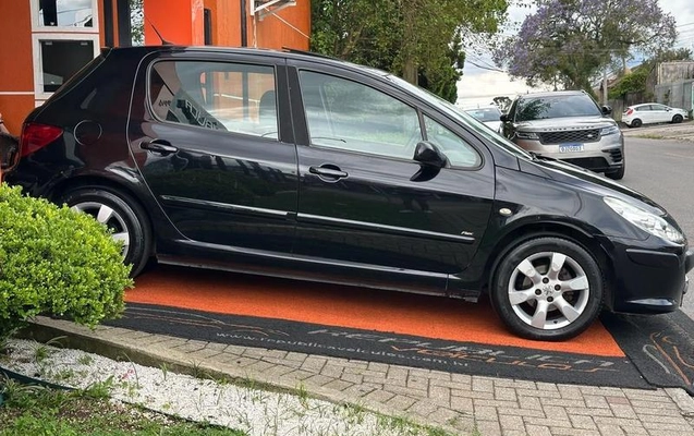 imagem-https://www.socarrao.com.br/sc-vehicle-images-prod/4374857/1792181201049-8578835_3_B_add21642bd.jpeg