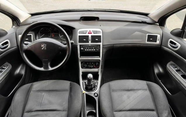 imagem-https://www.socarrao.com.br/sc-vehicle-images-prod/4374857/1792181201057-8578835_3_B_67d7dd6daf.jpeg