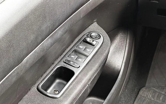imagem-https://www.socarrao.com.br/sc-vehicle-images-prod/4374857/1792181201072-8578835_3_B_426ad58208.jpeg