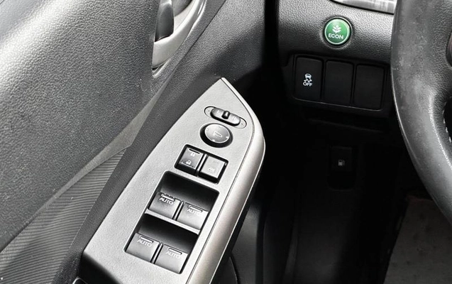 imagem-https://www.socarrao.com.br/sc-vehicle-images-prod/4374883/1792181527840-8579071_5_B_a9b5b3231f.jpeg