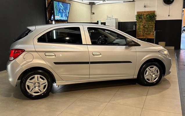 imagem-https://www.socarrao.com.br/sc-vehicle-images-prod/4375109/1792182562159-8579505_13_B_8095f09db9.jpeg