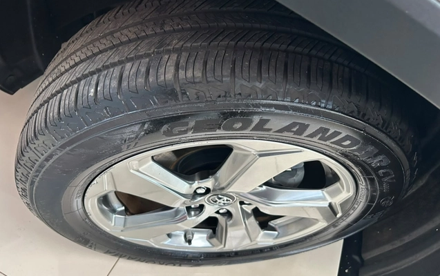 imagem-https://www.socarrao.com.br/sc-vehicle-images-prod/4375140/1792182740758-dQw3M5AMfpXZ517Veou7NYxOYwKO8TAX.jpg