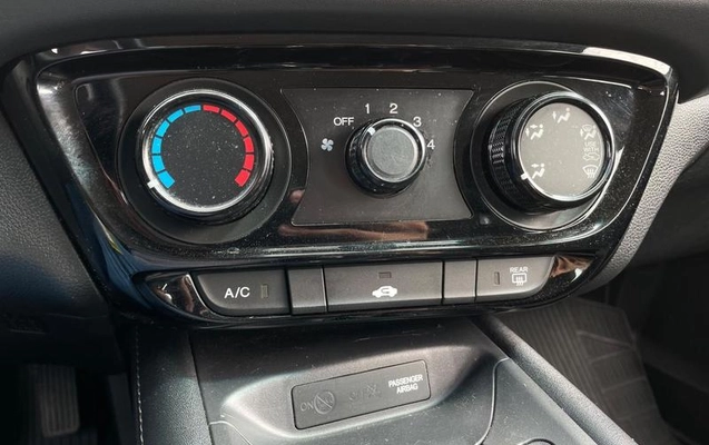 imagem-https://www.socarrao.com.br/sc-vehicle-images-prod/4375160/1792182914024-8575408_9_B_7f8126a0d3.jpeg