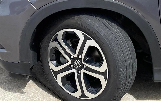 imagem-https://www.socarrao.com.br/sc-vehicle-images-prod/4375160/1792182914036-8575408_14_B_b7ebfa6720.jpeg