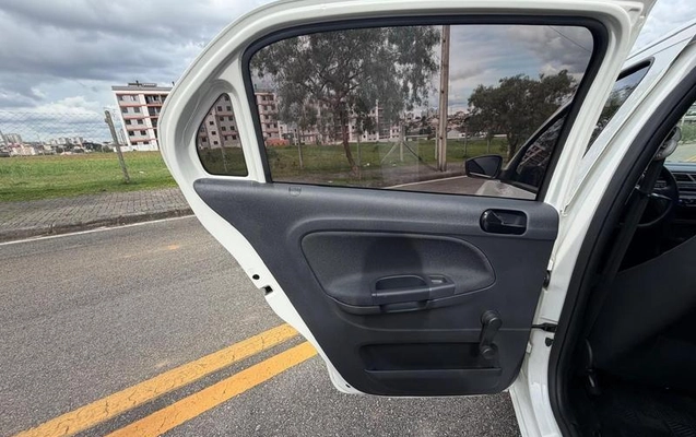 imagem-https://www.socarrao.com.br/sc-vehicle-images-prod/4375170/1792183391011-8579034_6_B_3d12d01615.jpeg