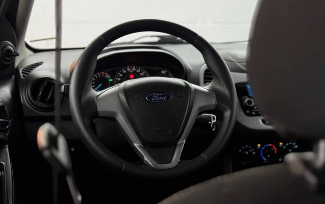 imagem-https://www.socarrao.com.br/sc-vehicle-images-prod/4375188/1792183165738-2ff8d559-8b35-47e7-acec-f52ea27b08b2.jpg
