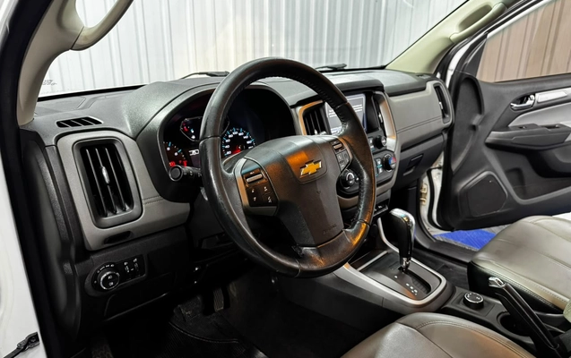 imagem-https://www.socarrao.com.br/sc-vehicle-images-prod/4375214/1792183418494-41873279-887b-4083-8a50-5893b378b20a.jpeg