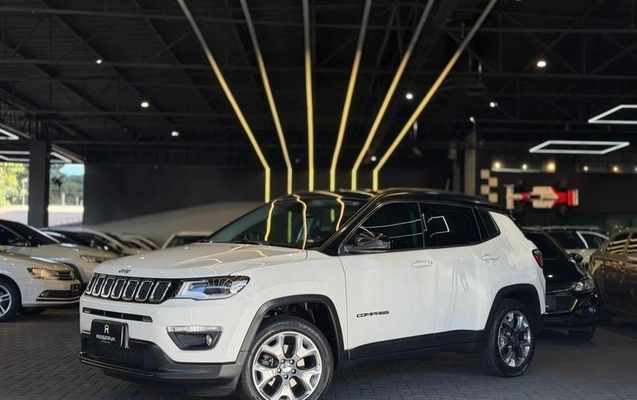 imagem-https://www.socarrao.com.br/sc-vehicle-images-prod/4375250/1792185534812-8571724_8_B_f7436139e5.jpeg