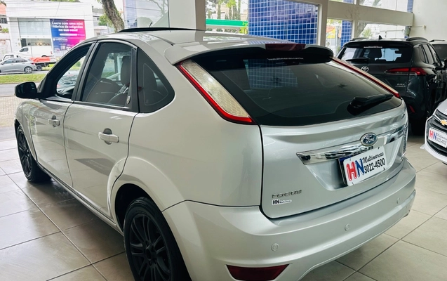 imagem-https://www.socarrao.com.br/sc-vehicle-images-prod/4375251/1792682751163-MzJhLmpwZWc.jpeg