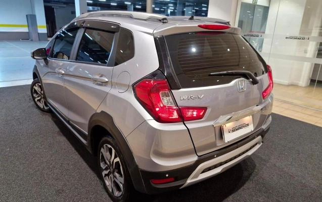 imagem-https://www.socarrao.com.br/sc-vehicle-images-prod/4375253/1792183543625-8579623_4_B_88c91db914.jpeg