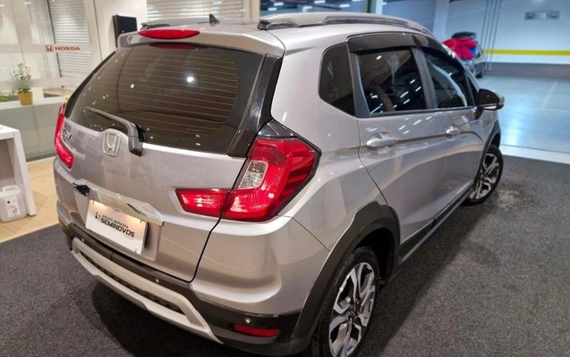 imagem-https://www.socarrao.com.br/sc-vehicle-images-prod/4375253/1792183543628-8579623_4_B_52081ac656.jpeg