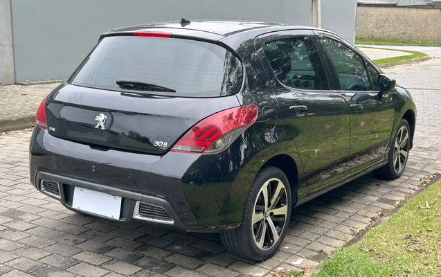 imagem-https://www.socarrao.com.br/sc-vehicle-images-prod/4375289/1792183719307-003_79206a38adb7421d7cf867f3cfe31837.jpg