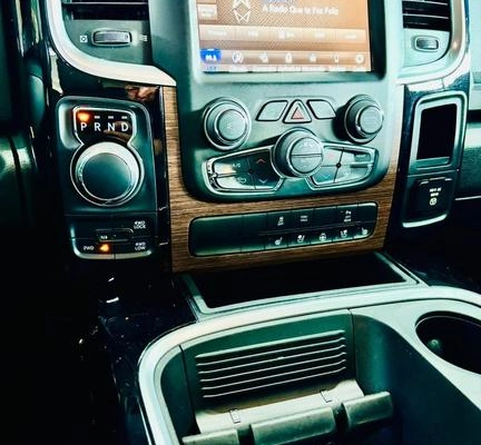 imagem-https://www.socarrao.com.br/sc-vehicle-images-prod/4375313/1792619446686-8579614_0_B_8c2cda7115.jpeg